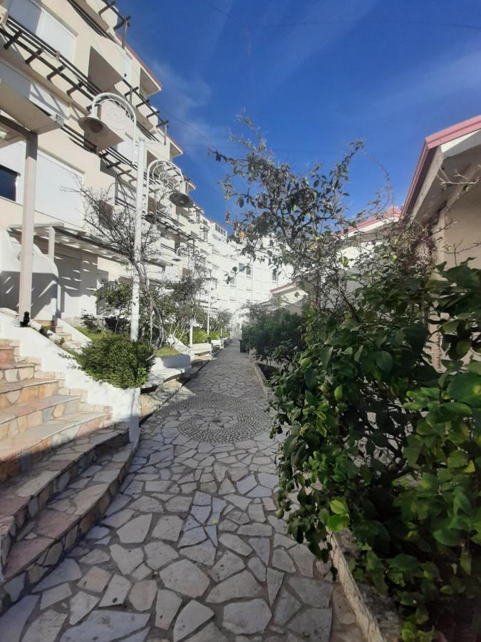 Kela Apartments Sarande Exterior photo