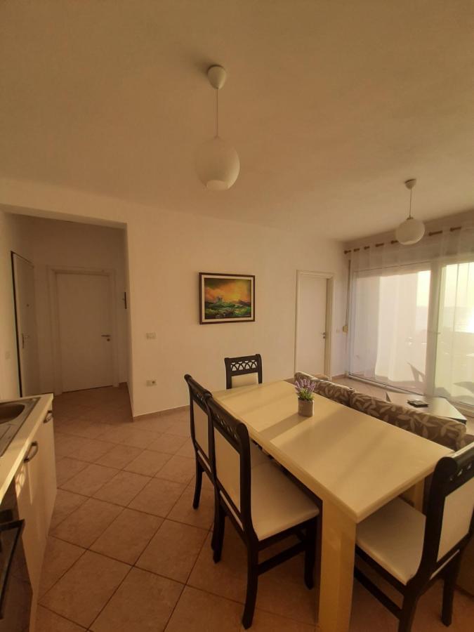 Kela Apartments Sarande Exterior photo
