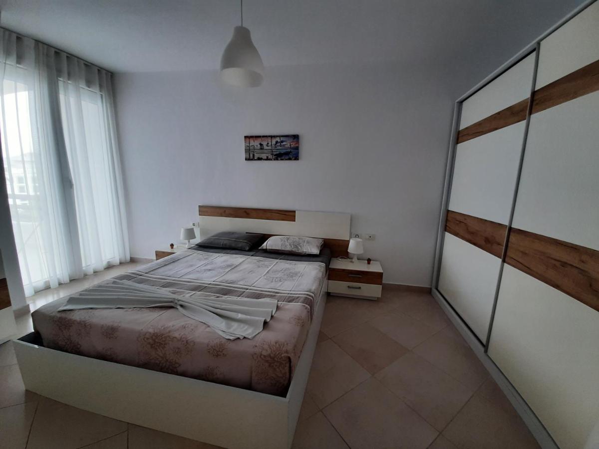 Kela Apartments Sarande Exterior photo