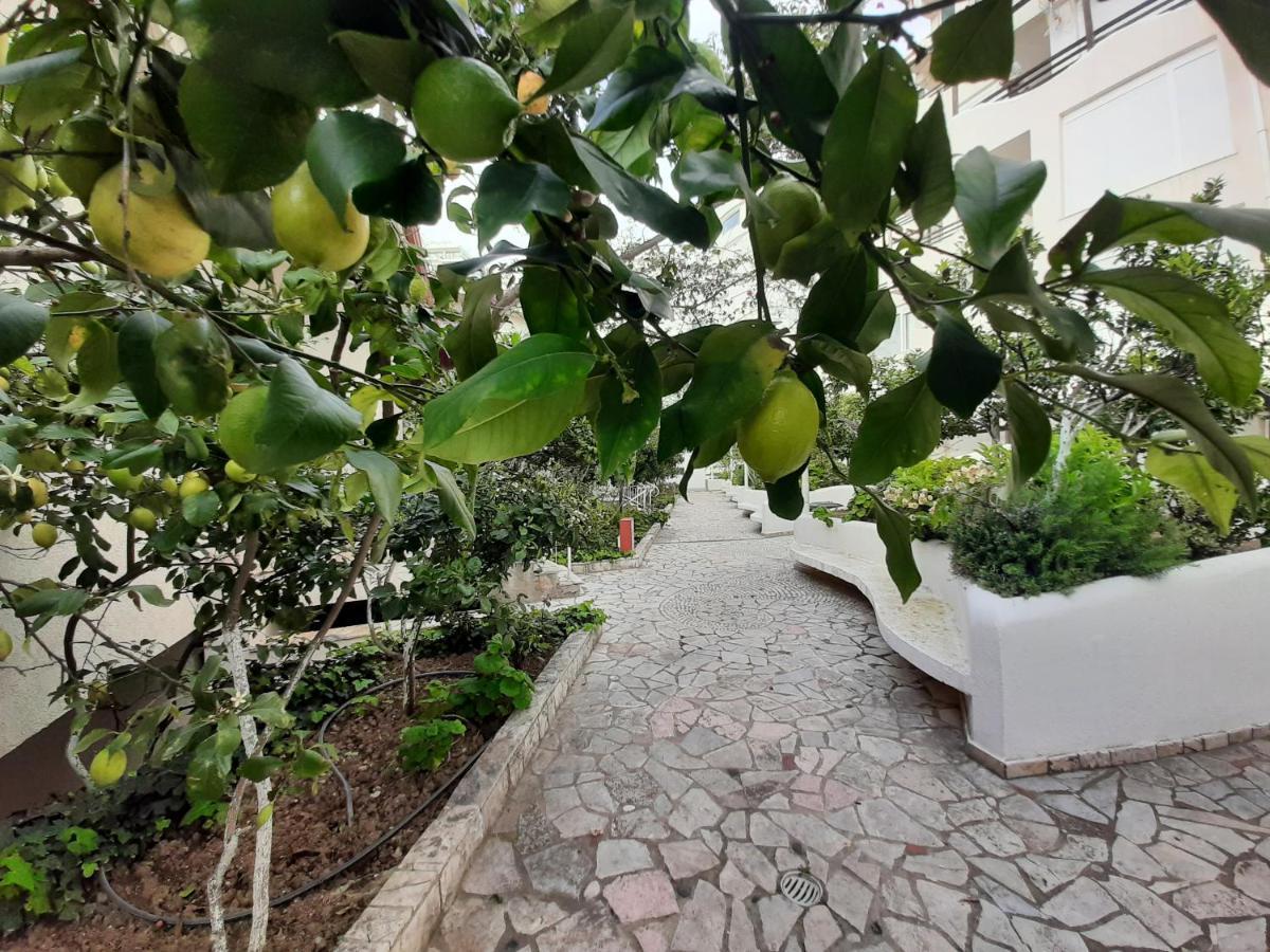 Kela Apartments Sarande Exterior photo