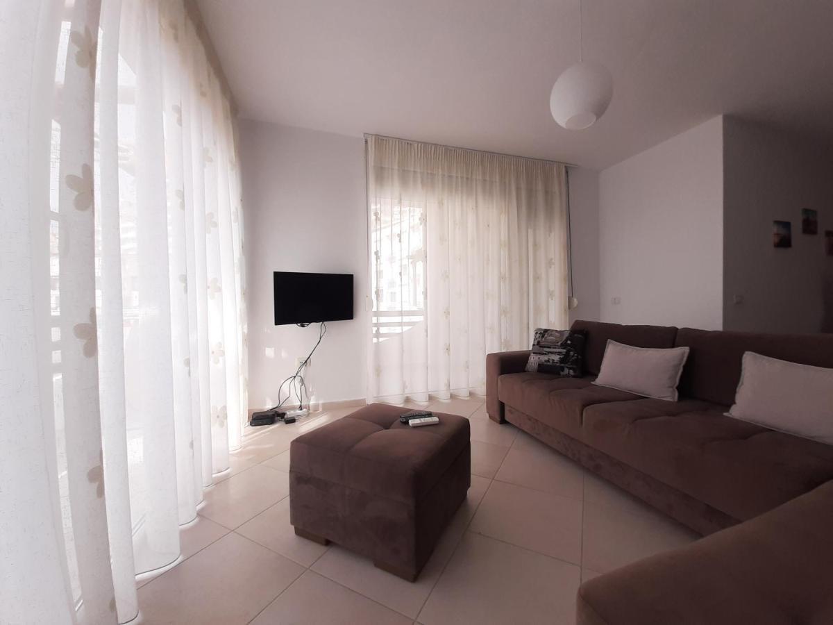 Kela Apartments Sarande Exterior photo