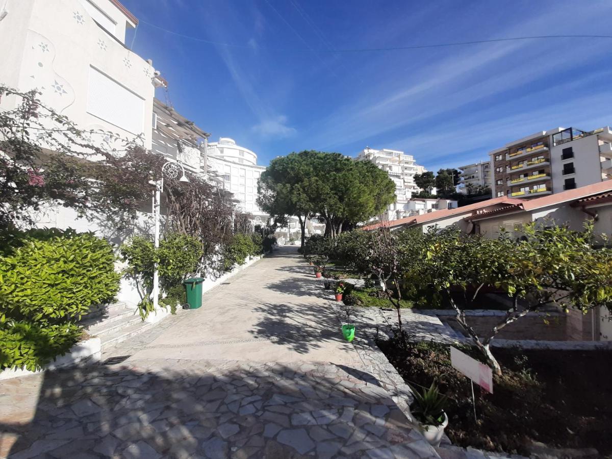Kela Apartments Sarande Exterior photo
