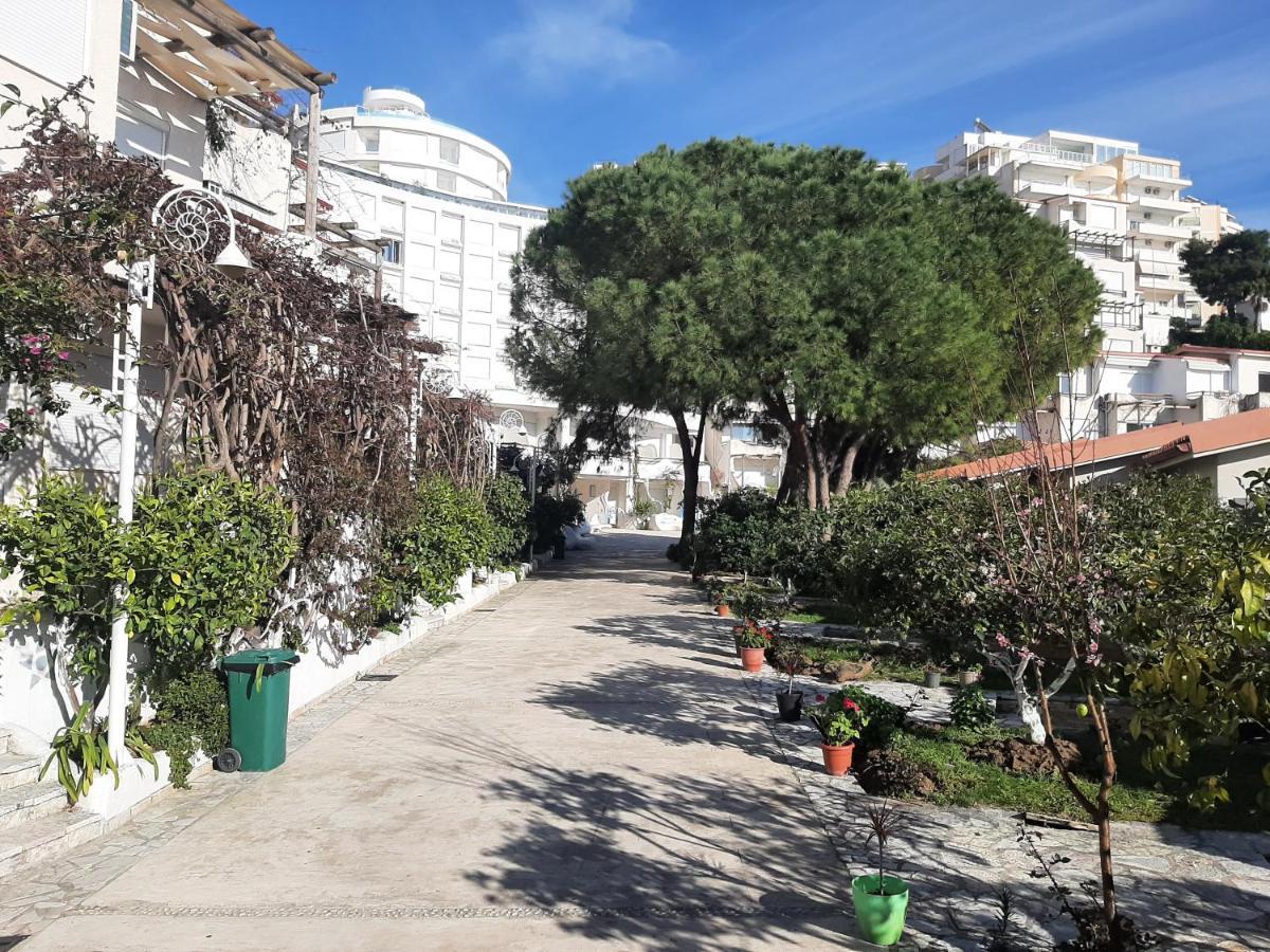 Kela Apartments Sarande Exterior photo
