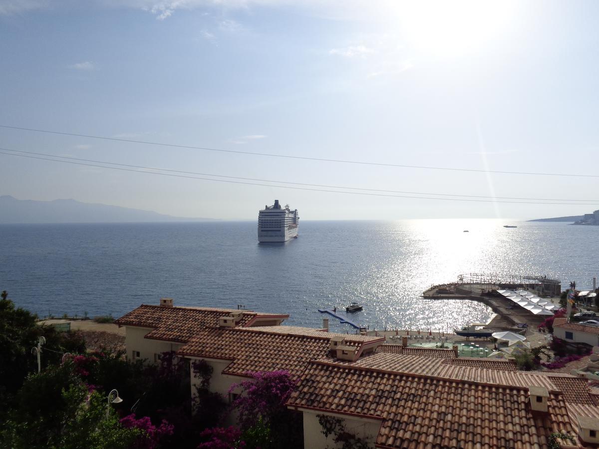 Kela Apartments Sarande Exterior photo